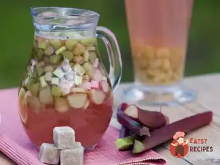 Компот з ревеню та яблук на сахарині