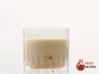 Коктейль «Білий російський»