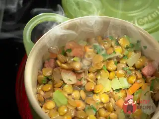 Зелена сочевиця з овочами