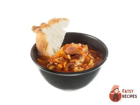 Лечо з беконом та ковбасками