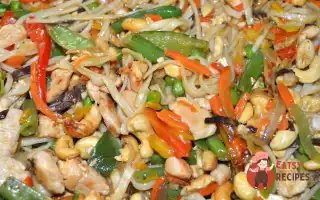 Ло-Мейн По-Китайськи З Куркою Та Кеш'ю