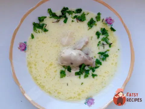 Густий суп із курки зі сметаною (Ливжа)