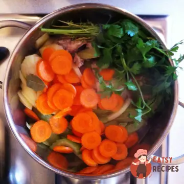 Кролик тушкований з овочами