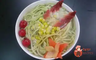 Домашня Локшина У Бульйоні