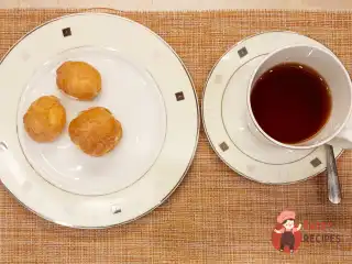 Профітролі з кремом із сирного сиру