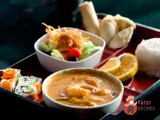 Місо-суп з лососем та локшиною