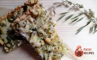 Відкритий Пиріг З Морською Мовою, Картоплею Та Спеціями.