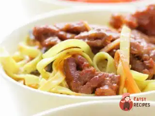 Смажена локшина зі свининою (Tian Tian Chao Mian)