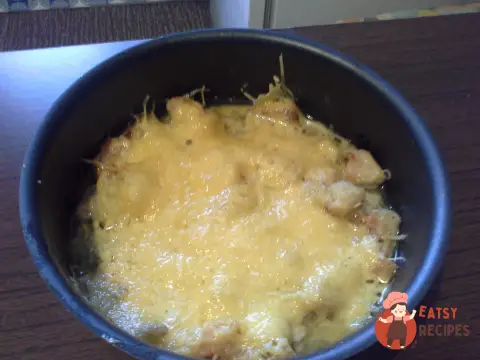 Куряче філе, запечене з яблуками