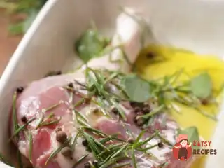 Маринад з оливковою олією та пряними травами
