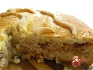 Пиріг з квашеною капустою та рибними консервами