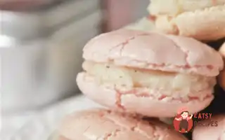 Полуничні Тістечка Макарони
