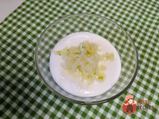 Крок 13: Капустяні котлети з часниковим соусом