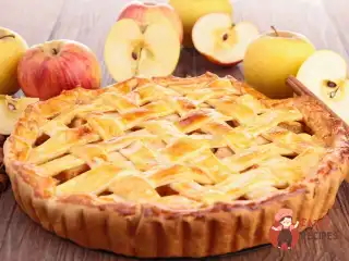 Французький яблучний тарт з корицею