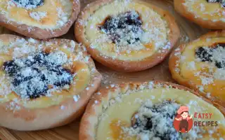 Кошички З Сирним Кремом І Ягодами
