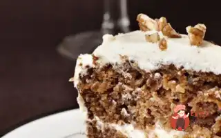 Морквяний Торт Із Ізюмом Та Корицею