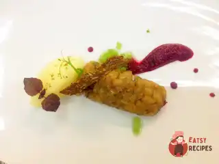 Тартар із муксуну із буряковим пюре та сорбетом із тайського лайма