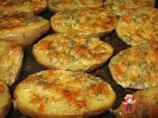 Часникова картопля з пармезаном