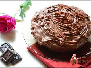 Шоколадний кекс з родзинками у мультиварці