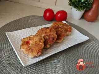 Курячі котлети з помідором і сиром