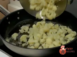 Крок 4: Цвітна капуста на сковороді