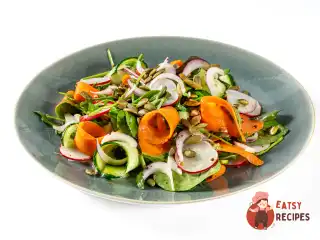 Салат з редиски з маринованою морквою