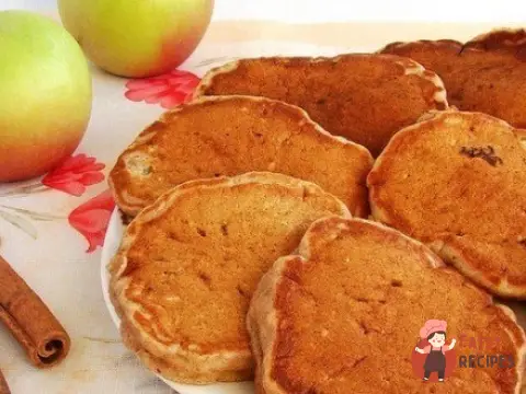Оладки з яблука