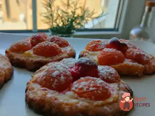 Галети з фруктами