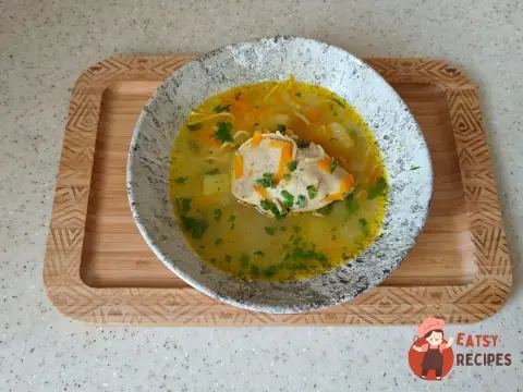 Курячий суп із куркумою