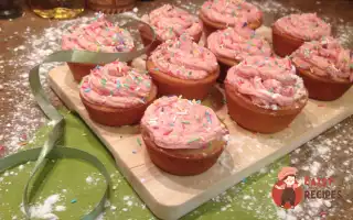 Полуничні Капкейки