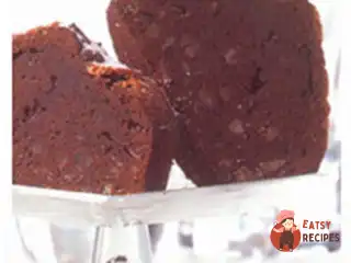 Оливковий кекс із зацукрованим імбиром
