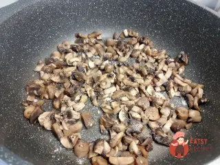 Крок 3: Закуска з куркою та грибами