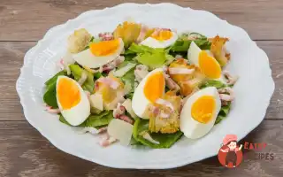 Теплий Салат З Яйцем Та Беконом