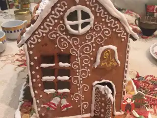 Новорічний пряниковий будиночок-світильник