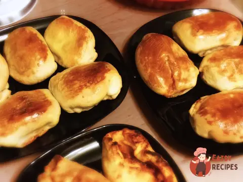 Пиріг з куркою, овочами та сиром на готовому дріжджовому тісті