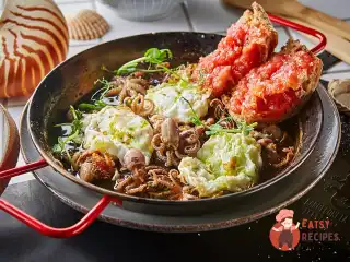 Яєчня з морепродуктами