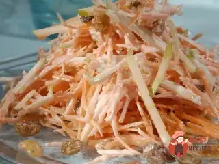 Салат із моркви з яблуком