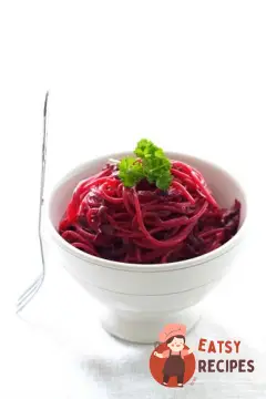 Паста з буряковим соусом