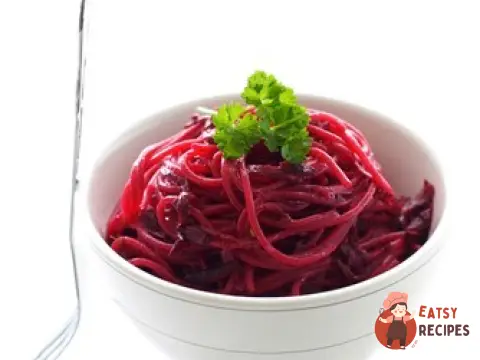 Паста з буряковим соусом